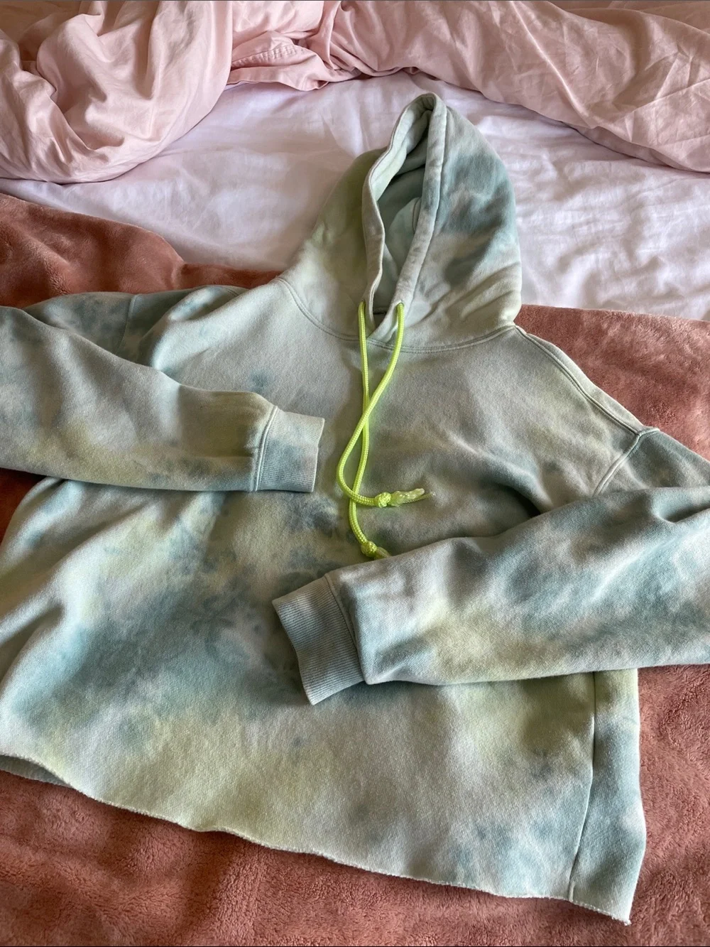 wild fable Pastel Green & Blue Tie-Dye Cropped Hoodie  Neon Drawstring, xsmall - Picture 2 of 6